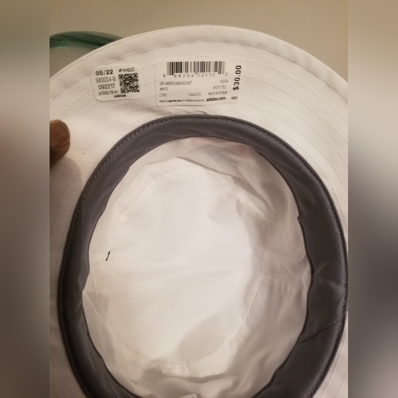 Adidas Bucket Hat - Picture 3 of 4